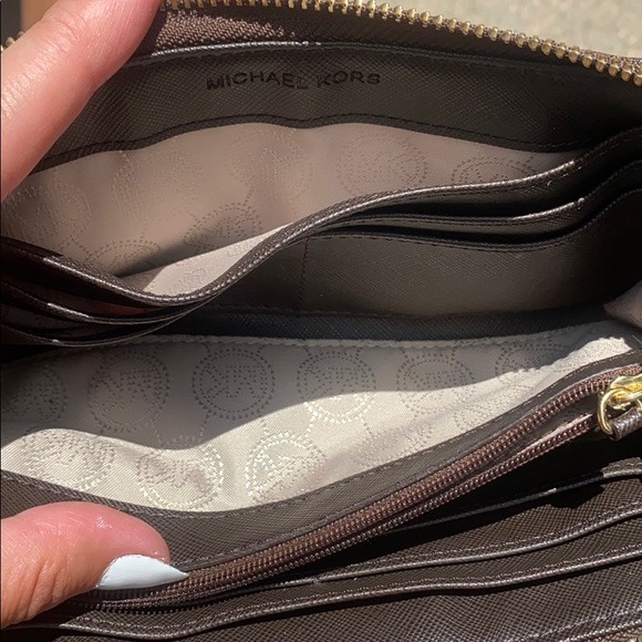 Michael Kors wallet - Picture 3 of 4